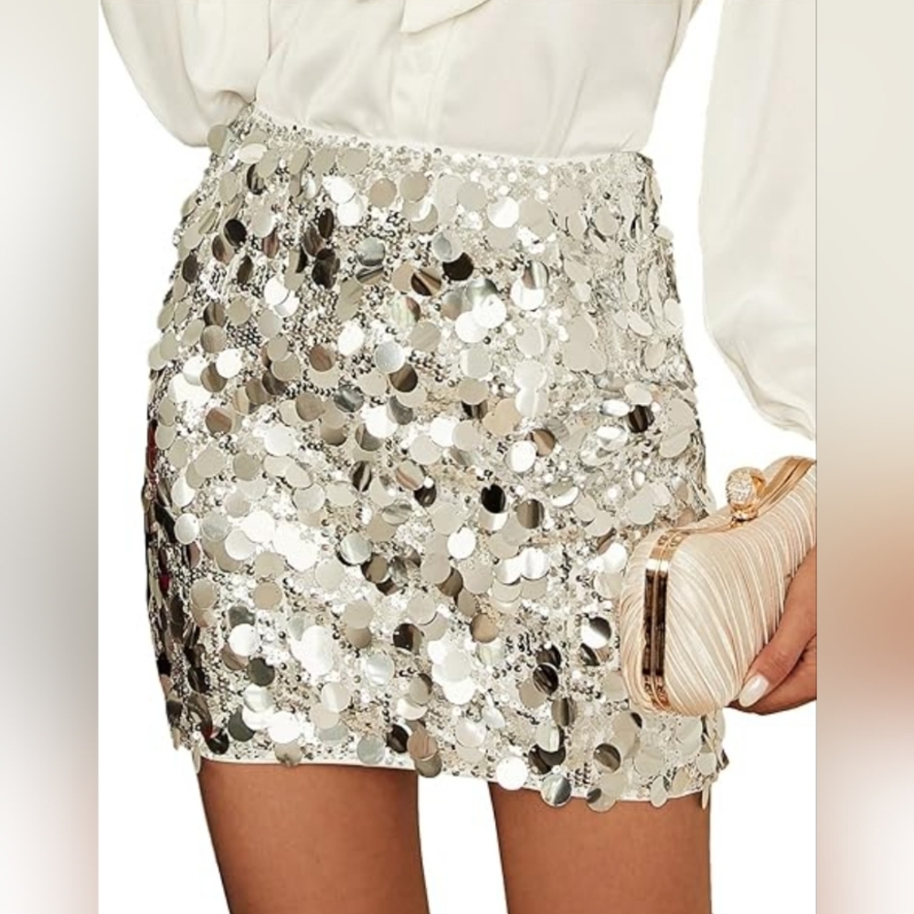 NWT/ Miduo Silver Sequin Mini Skirt Small